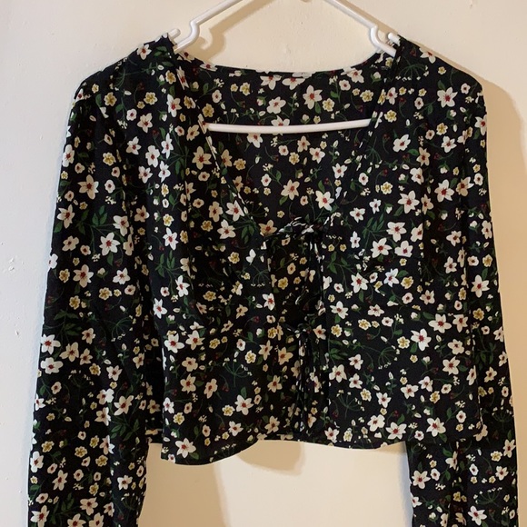 Chic Nation Tops - Black floral cropped top cardigan tie style open front tie front